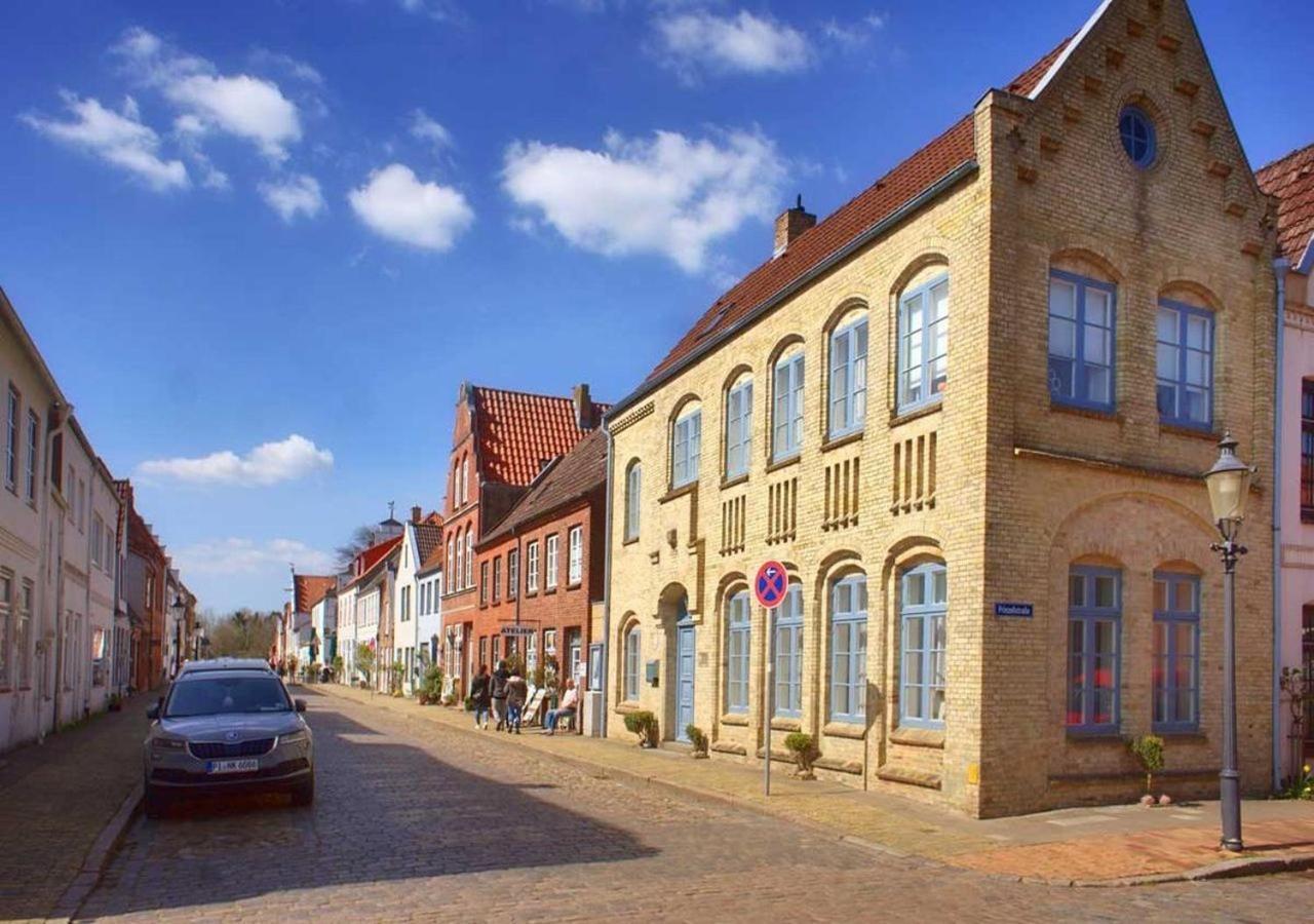 Friedrichstadtnixe, Meerchenhaftes Haus Mit Sauna Екстериор снимка
